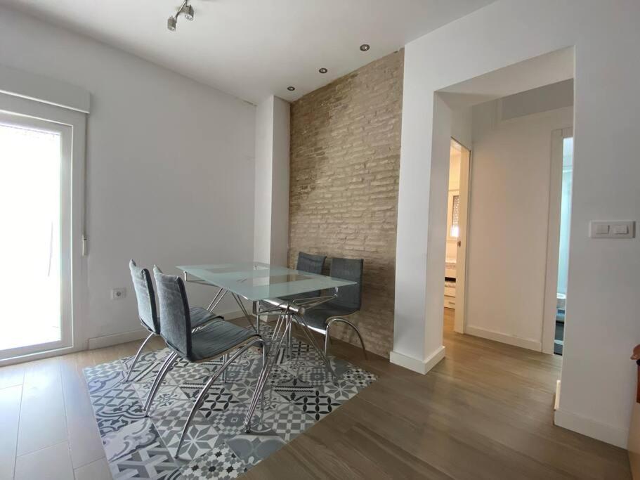 Central And Cozy Apartment In Seville — Photos 2